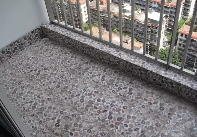 阳台地面,除了贴砖还能怎么做?